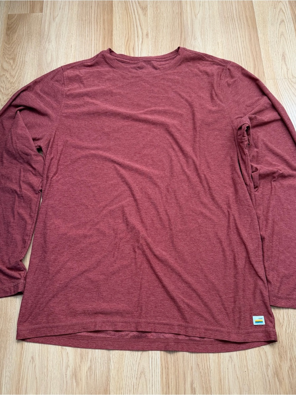 Vuori Strato Long Sleeve Tee size Large - Picture 2 of 7